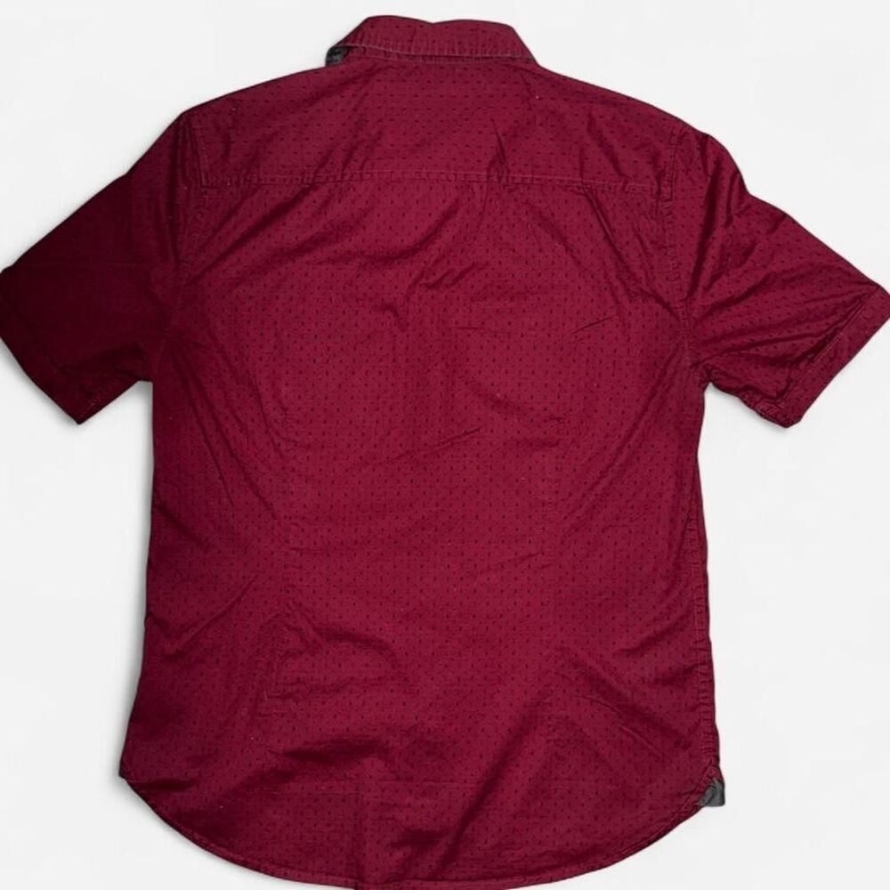 Guess Burgundy Button Down Collared Shirt; Men's Medium - Picture 4 of 6